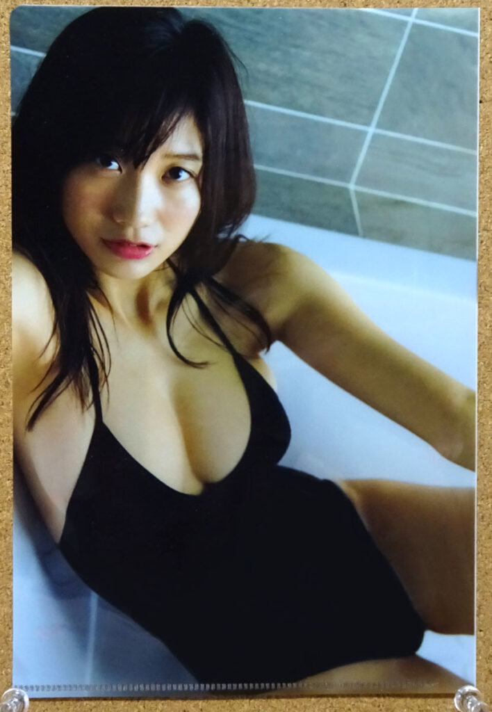 小倉優香 クリアファイル 週刊ヤングマガジン49号付録