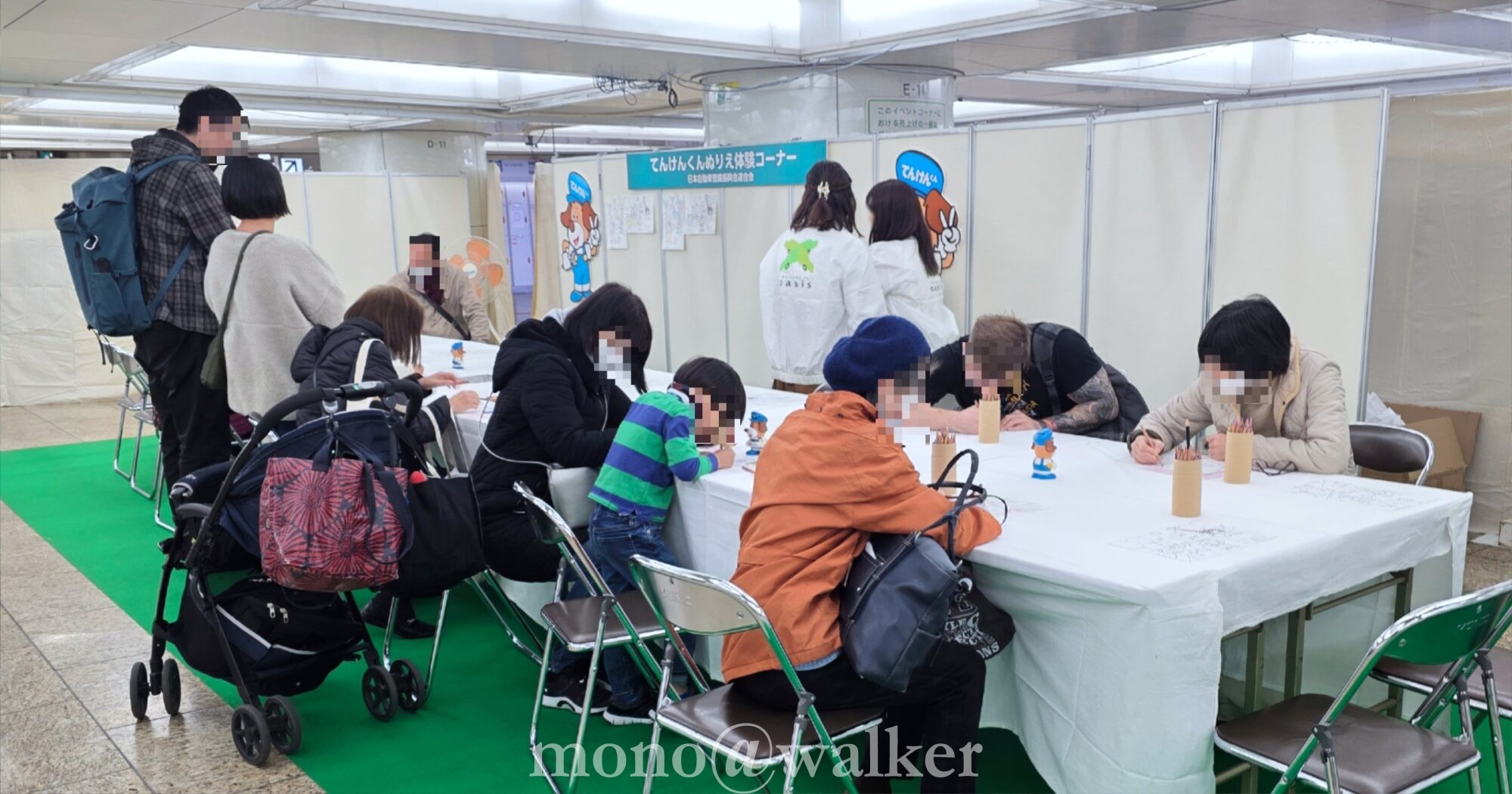 新宿西口広場での交通安全アクション2025のぬりえコーナーです。